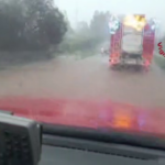 Nuorese travolto dal maltempo, i Vigili del Fuoco salvano automobilisti intrappolati nell’acqua a Siniscola – Video